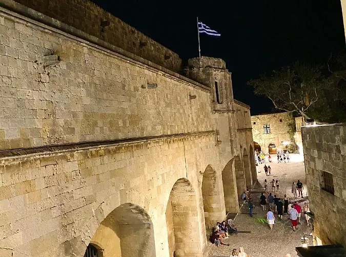 Rhodes Old Town Harmony Apartment *